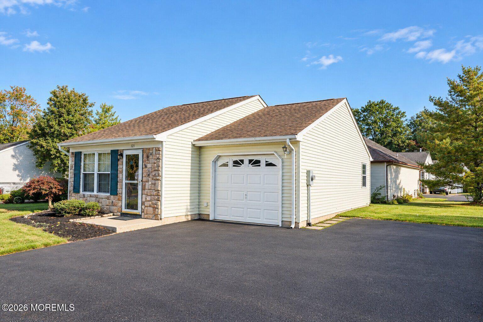 121 Farnworth Close, Freehold, NJ, 07728 image 18