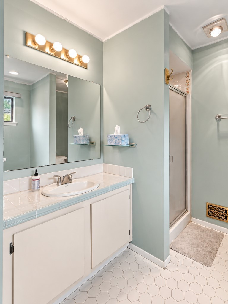 18 Oxford Lane, Middletown, NJ, 07748 image 12