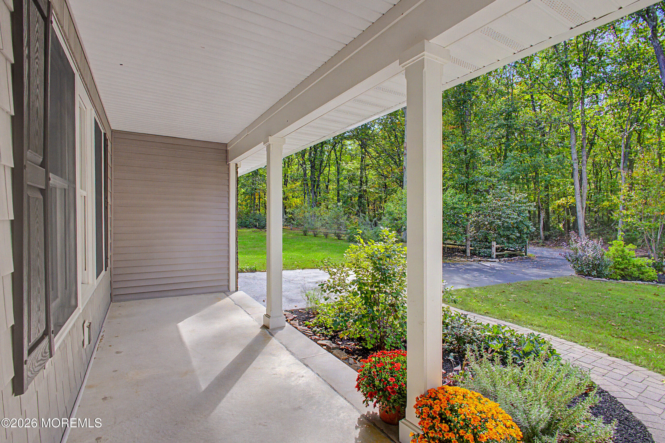 15 Hendrickson Drive Image 3