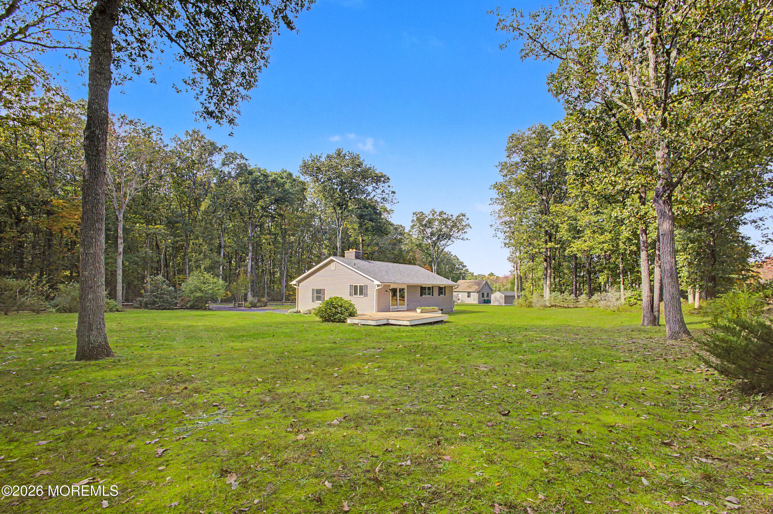 15 Hendrickson Drive Image 5