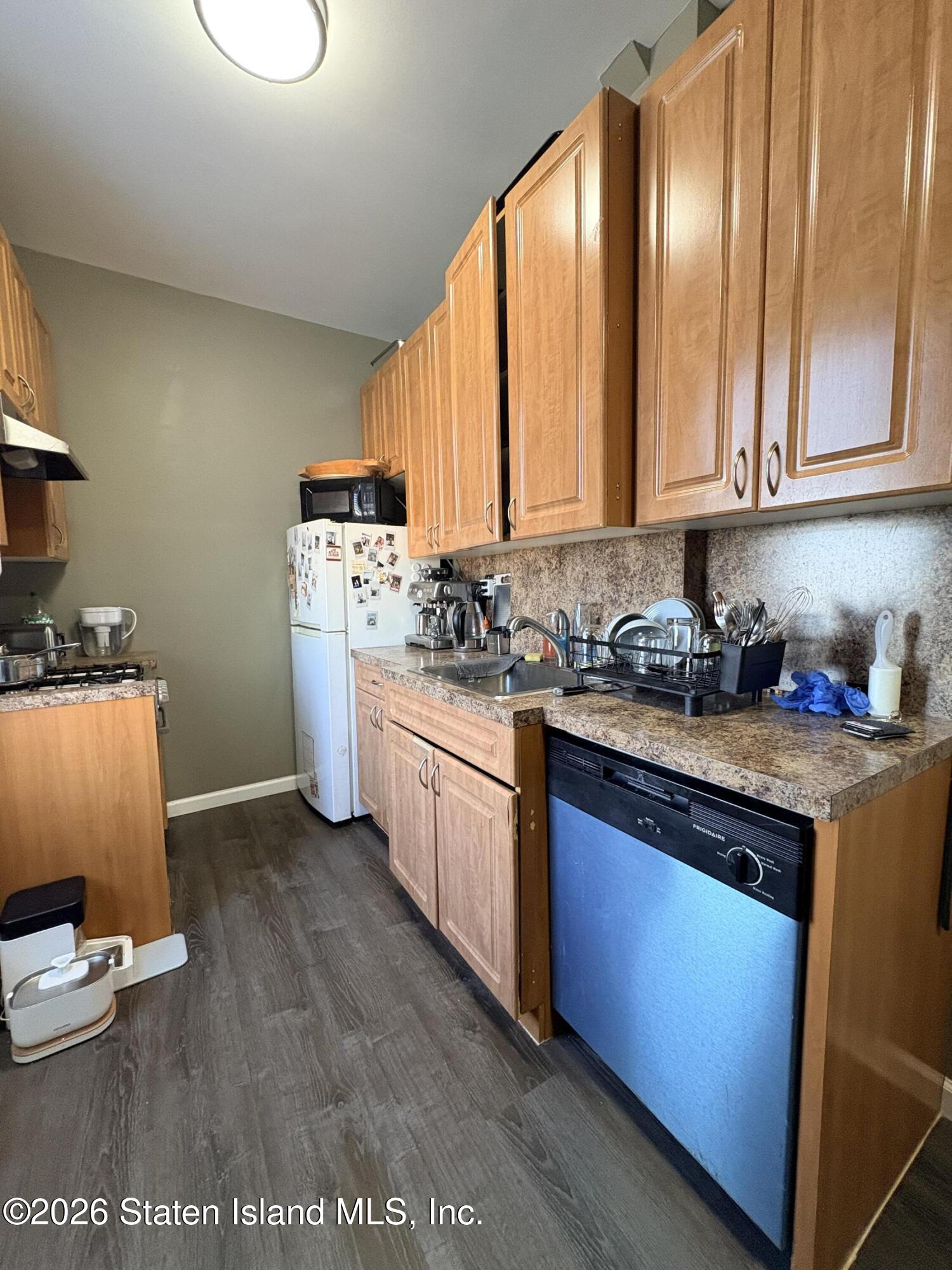 1967 65th Street Image 4