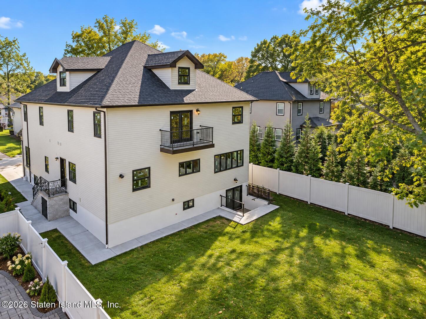 62 Todt Hill Road Image 2