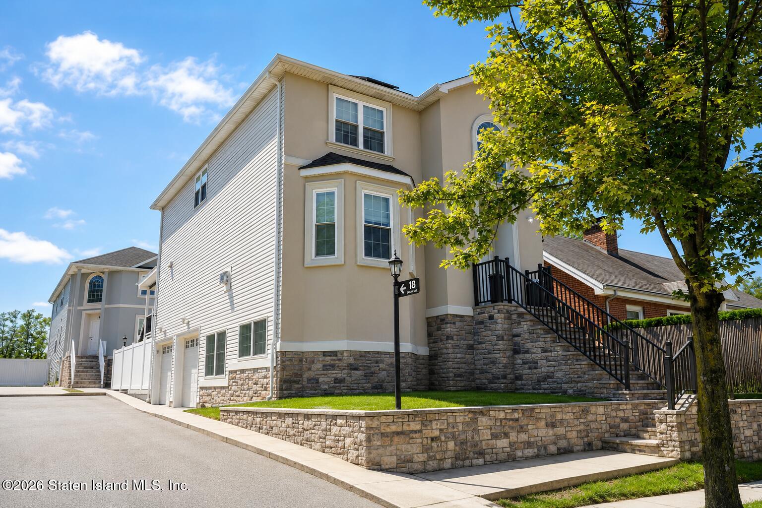 348 Clarke Avenue Image 1