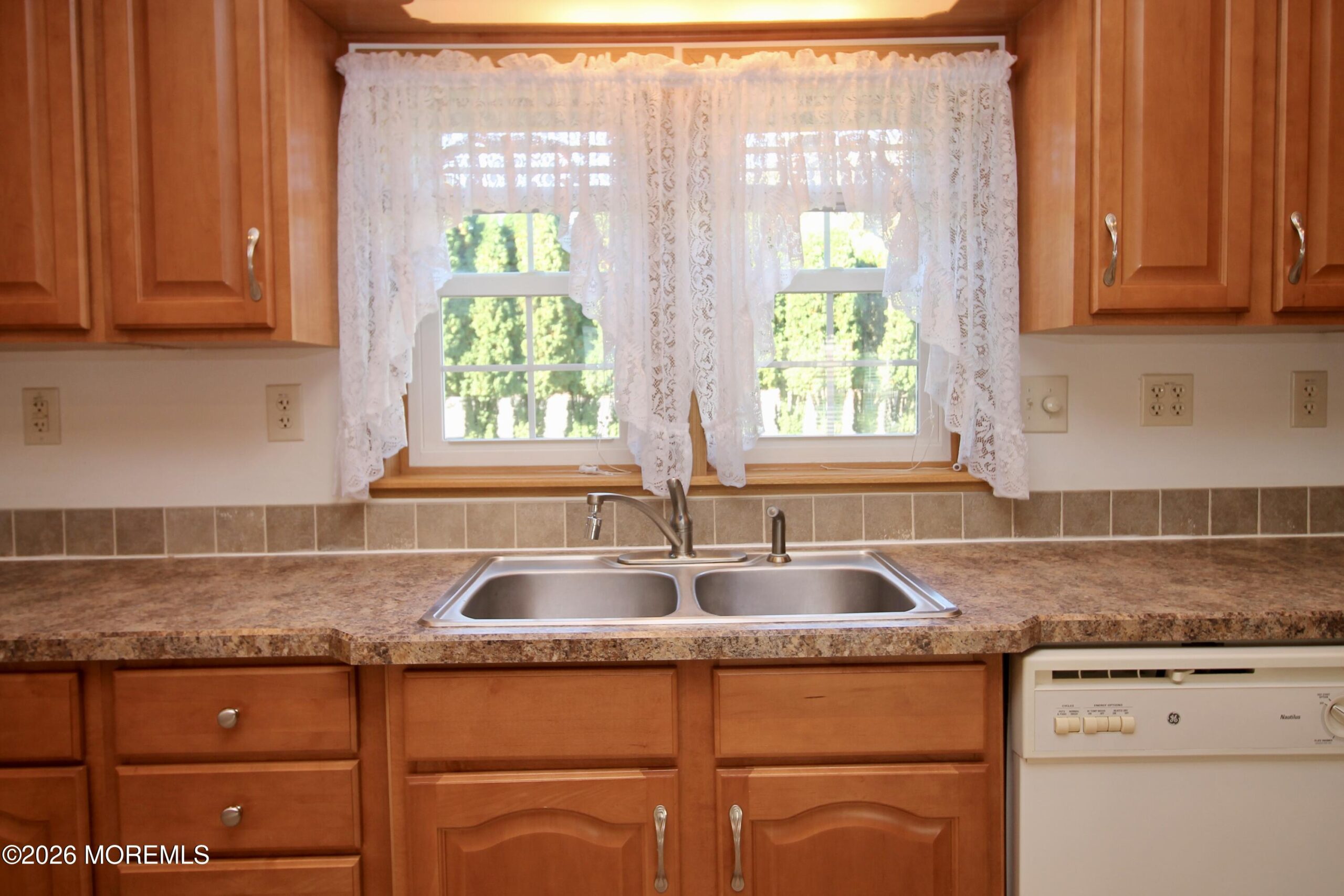 44 Silvermeade Drive, Freehold, NJ, 07728 image 17