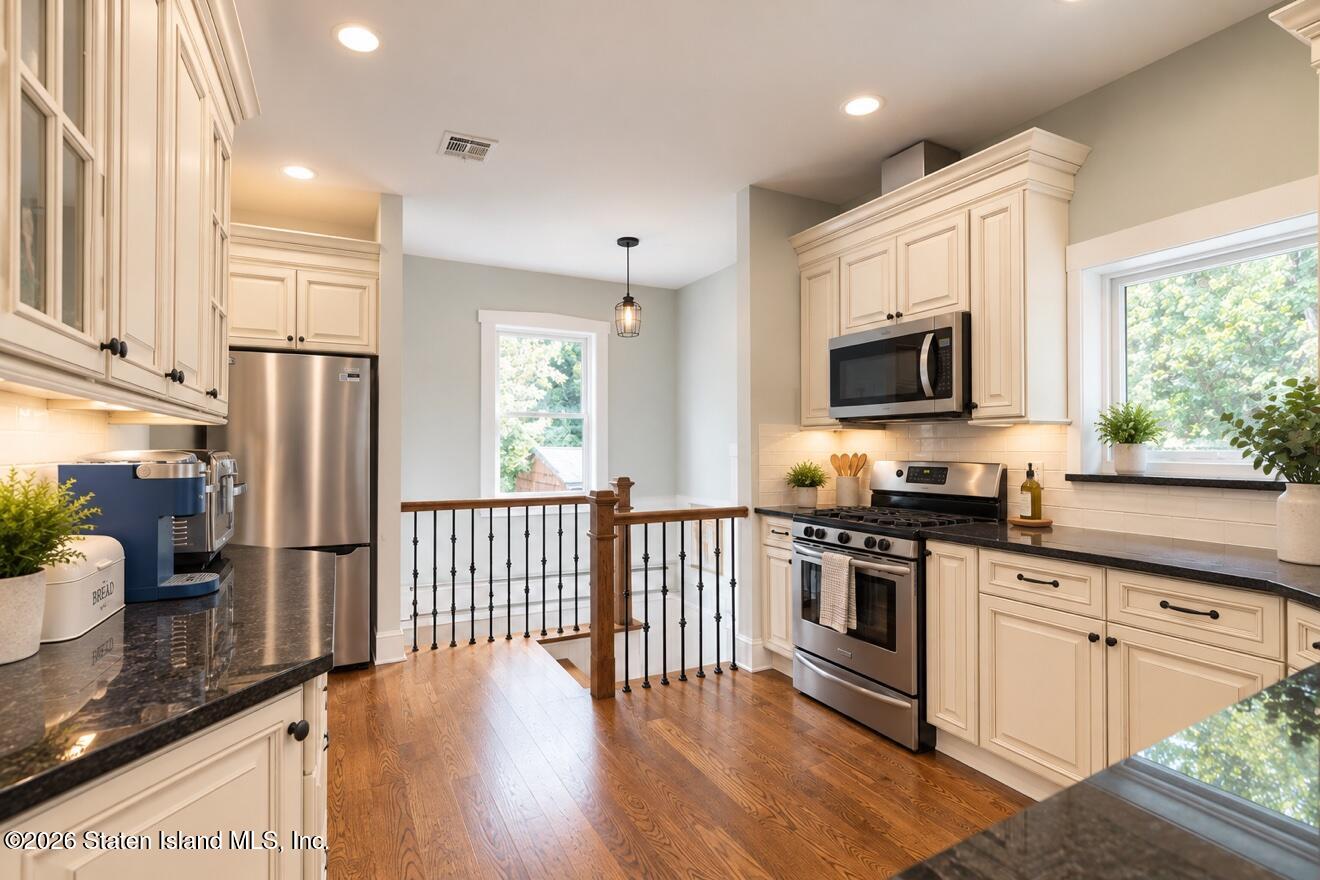 68 Eleanor Street, Staten Island, NY, 10306 image 12