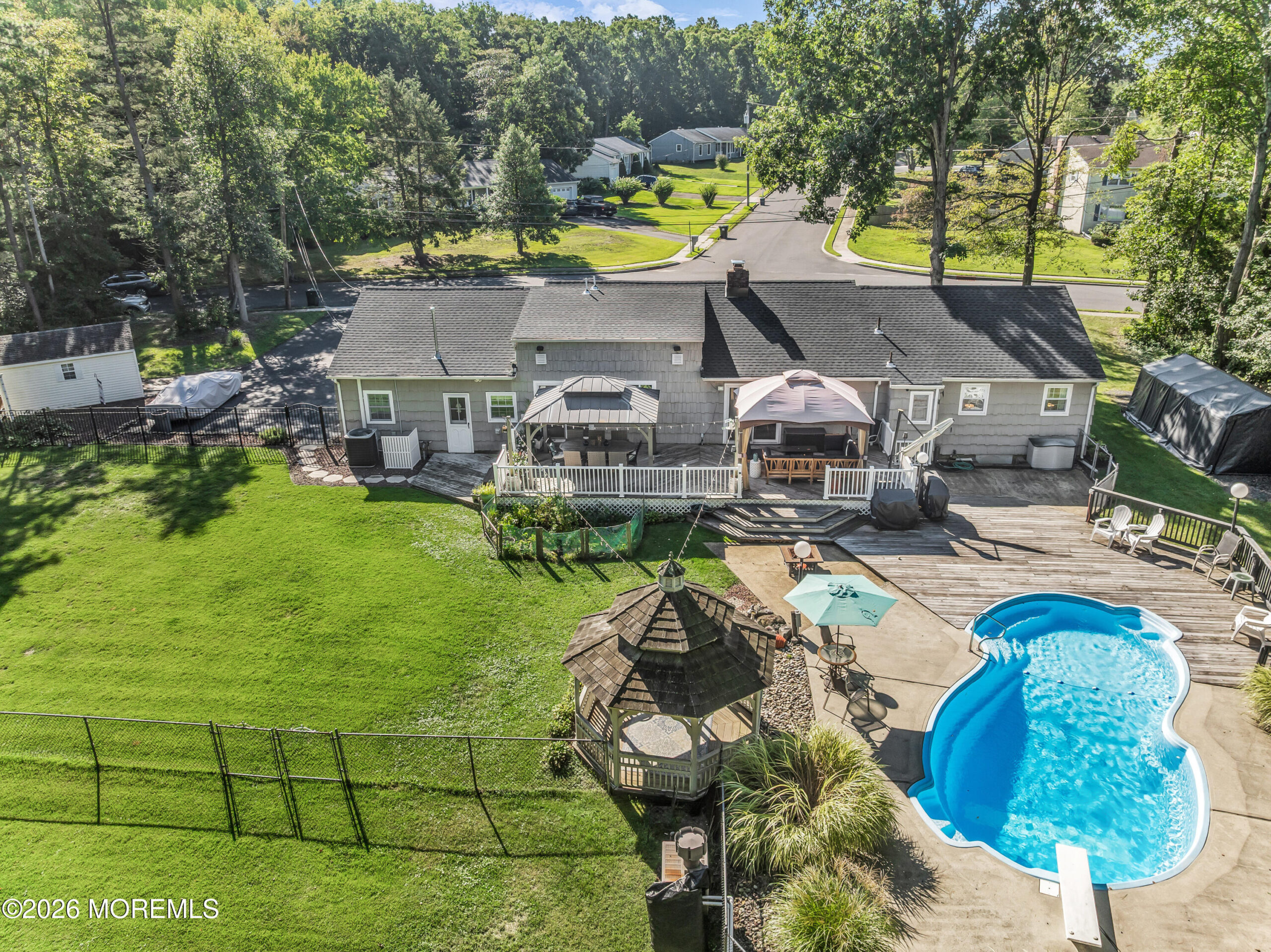 17 Cooper Drive Image 3