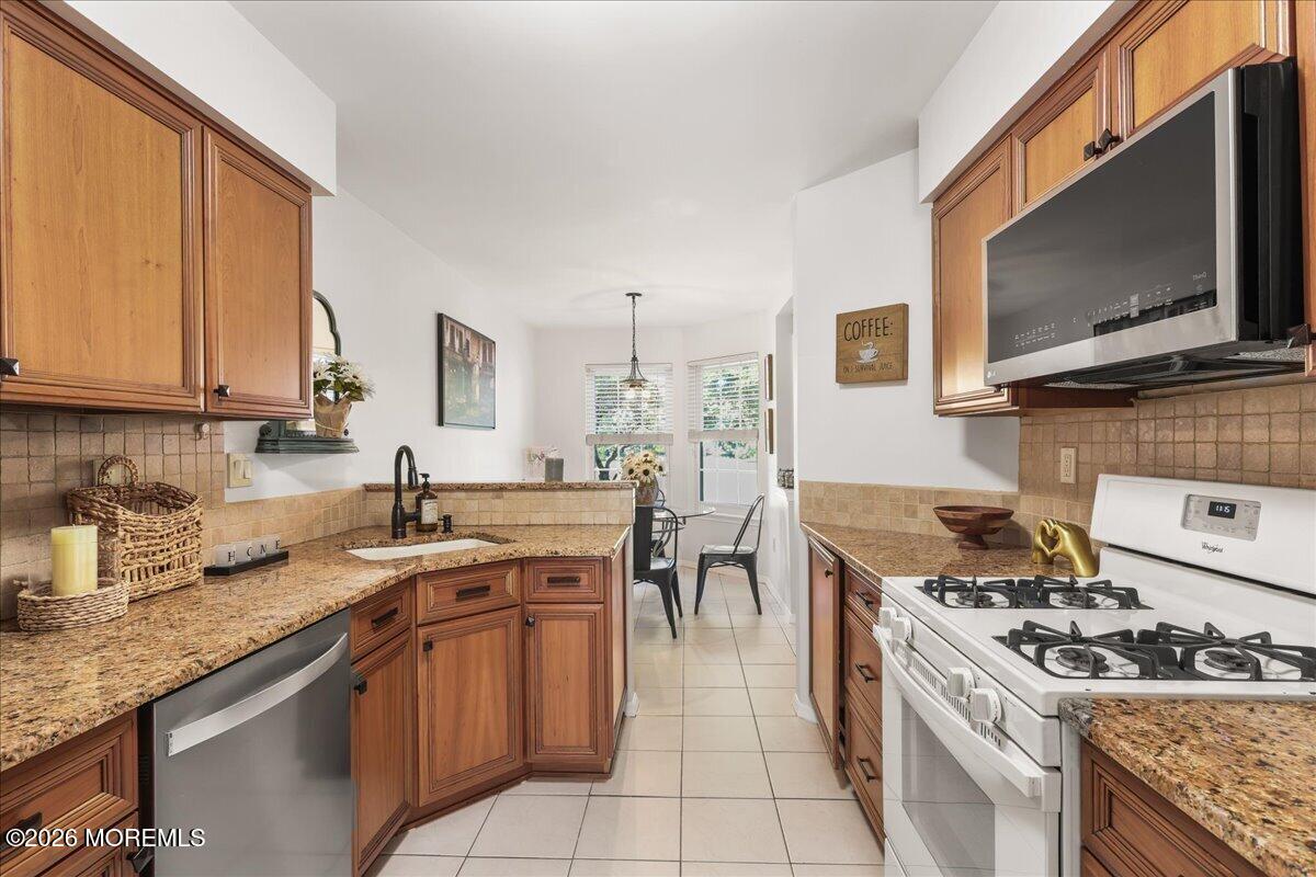 288 Century Way, Manalapan, NJ, 07726 image 11