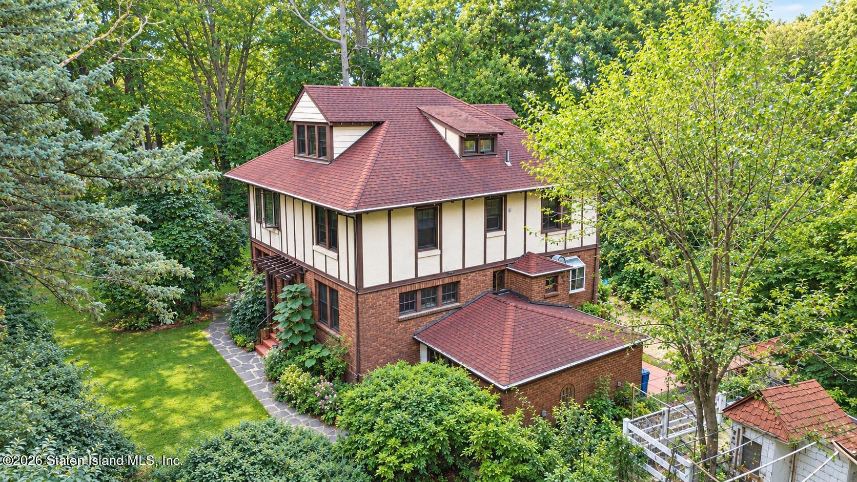 231 Douglas Road Image 3