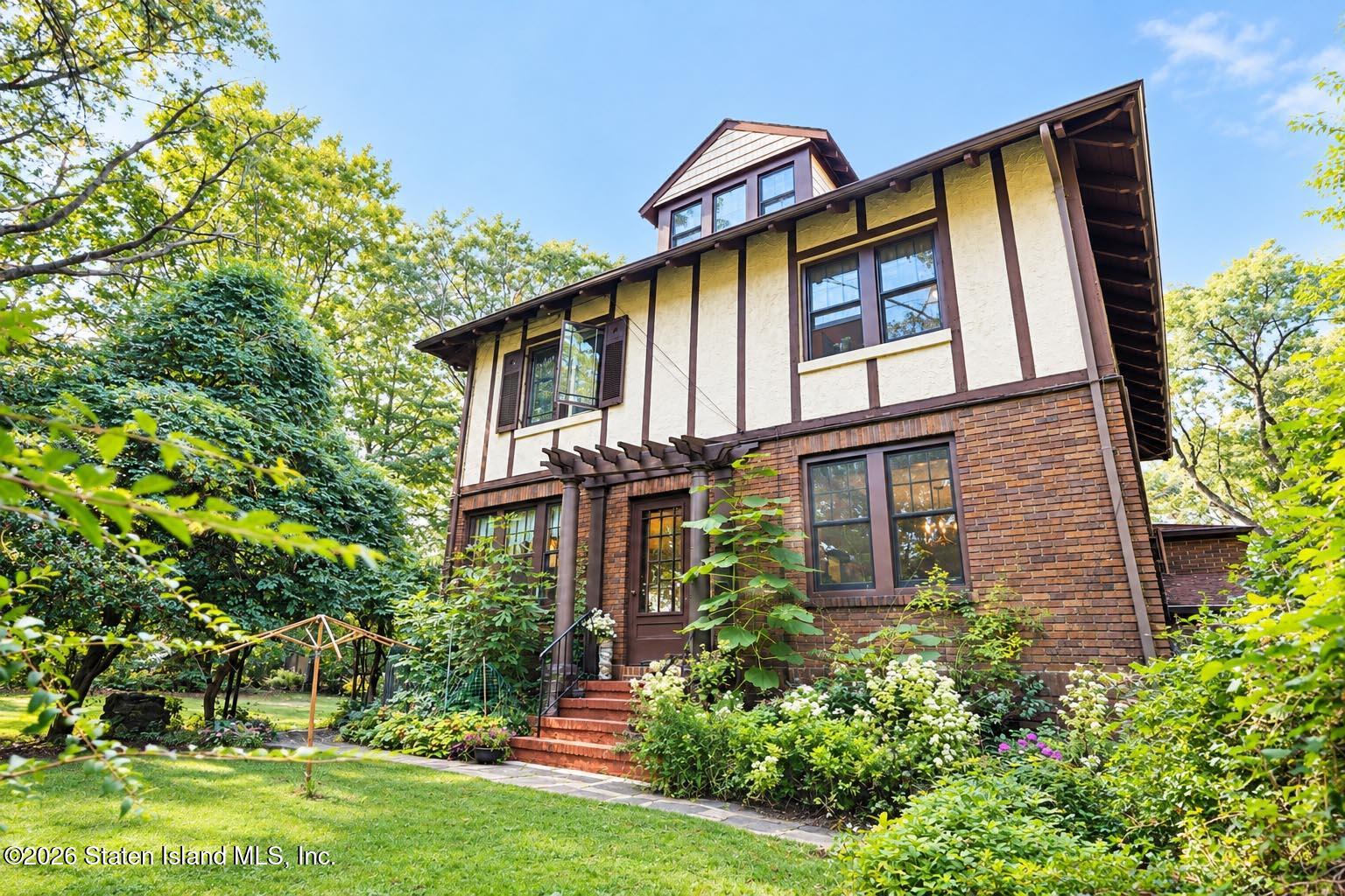 231 Douglas Road Image 2