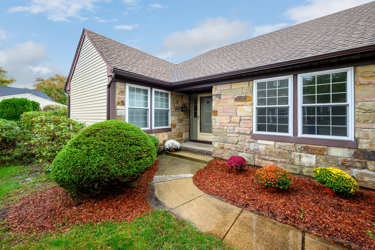 13 Benjamin Franklin Drive Image 2