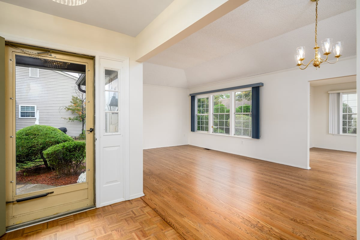 13 Benjamin Franklin Drive Image 3