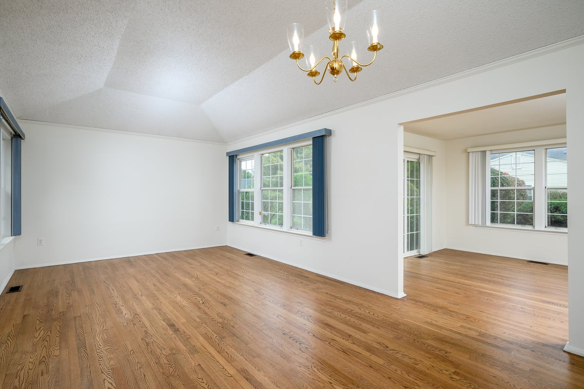 13 Benjamin Franklin Drive Image 4