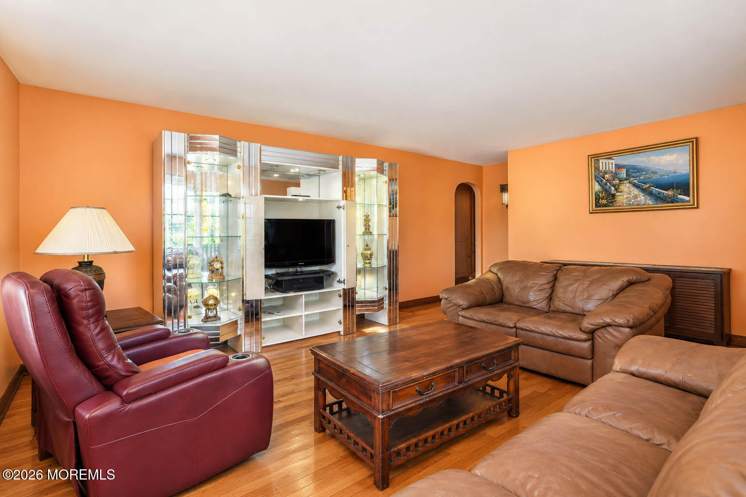 154 Locust Avenue Image 4