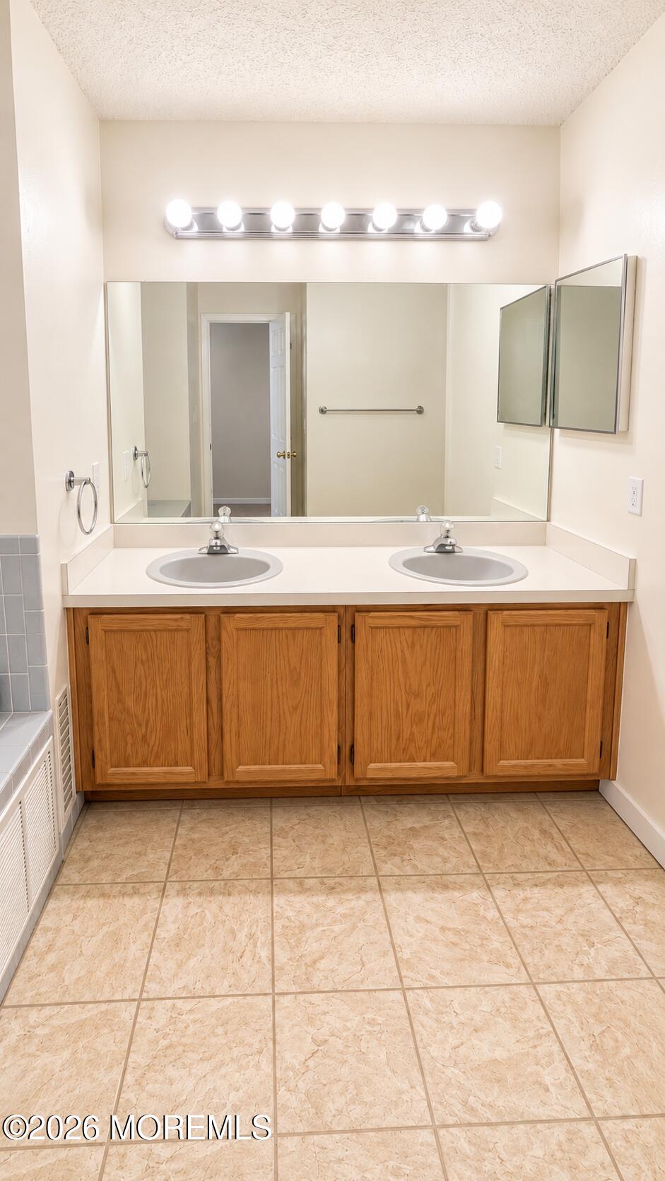 3202 Pepperbush Court, Toms River, NJ, 08755 image 9