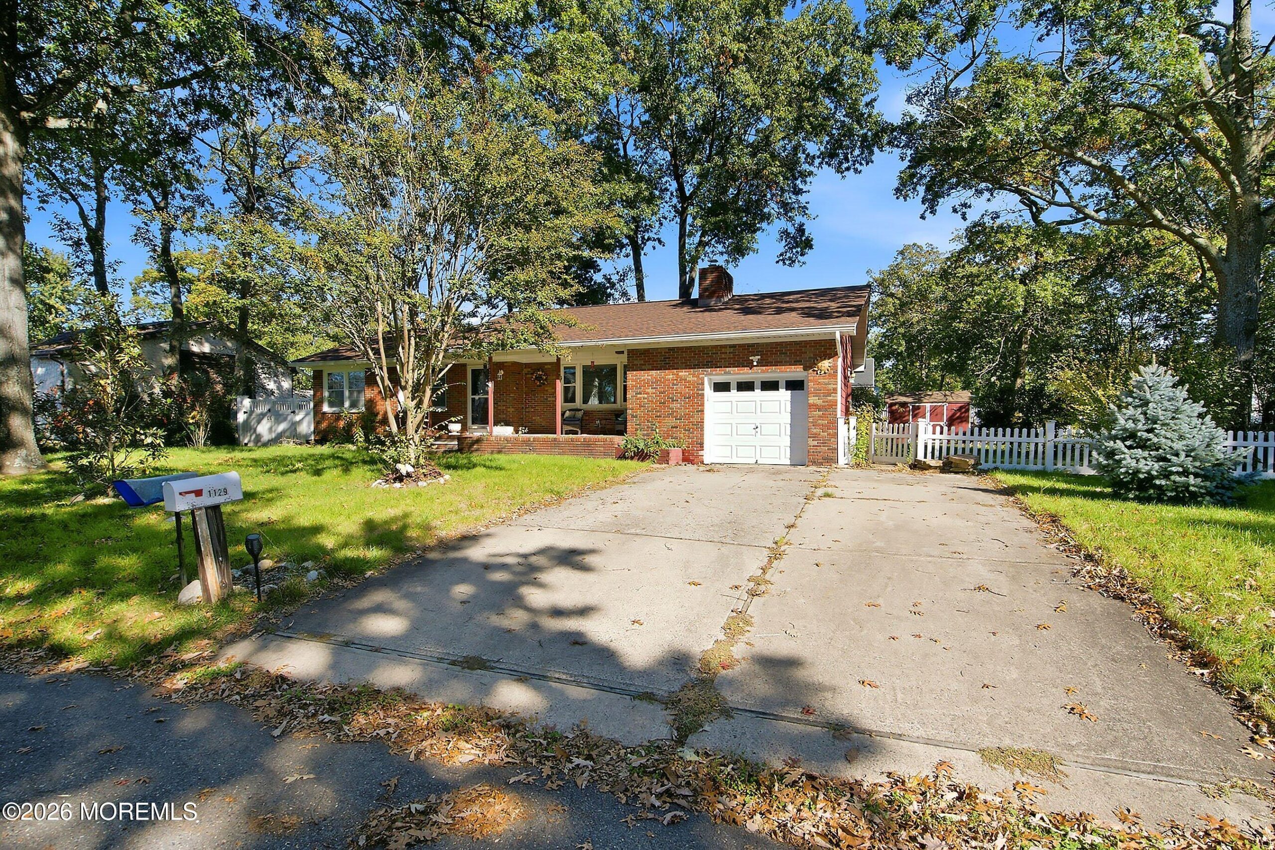 1129 Sylvan Drive Image 2