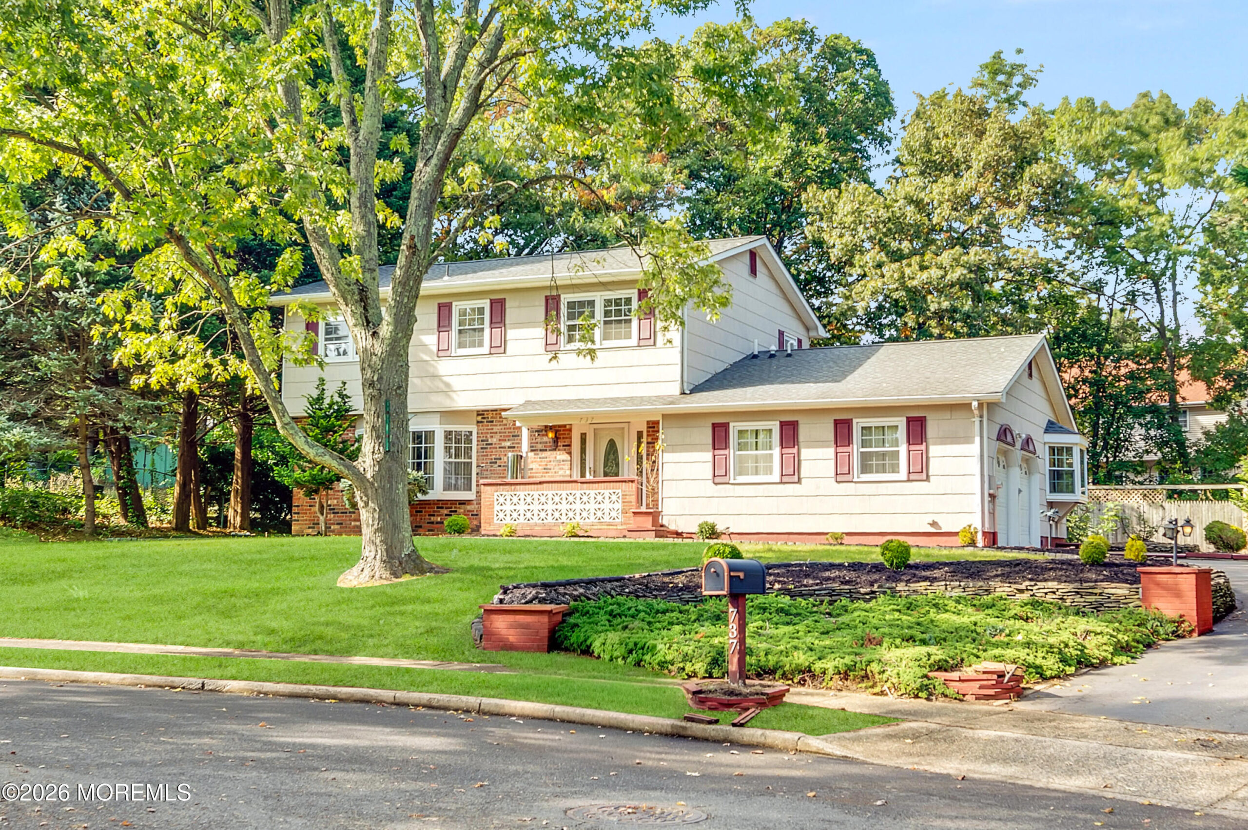 737 Revere Drive Image 4