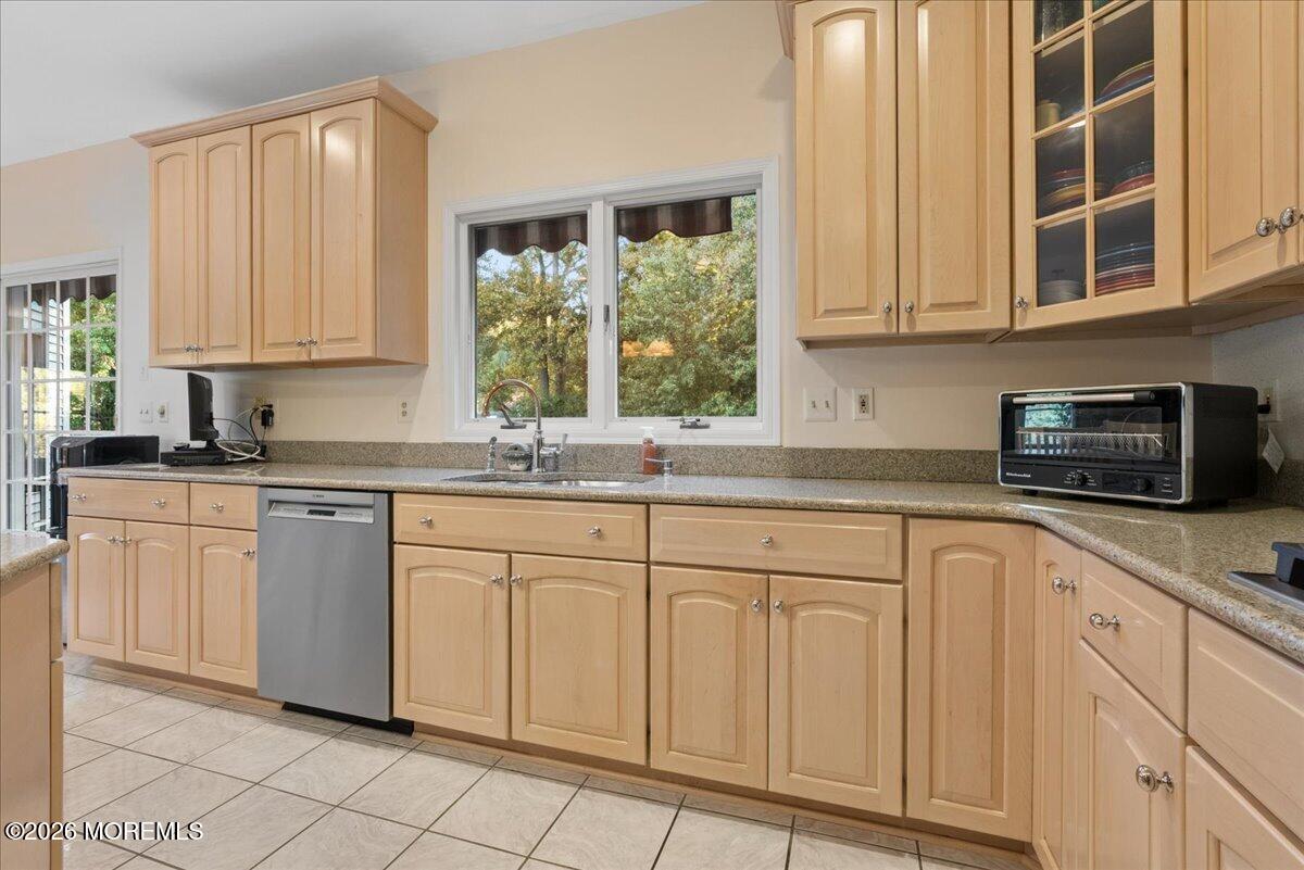 312 Wembley Place, Morganville, NJ, 07751 image 17
