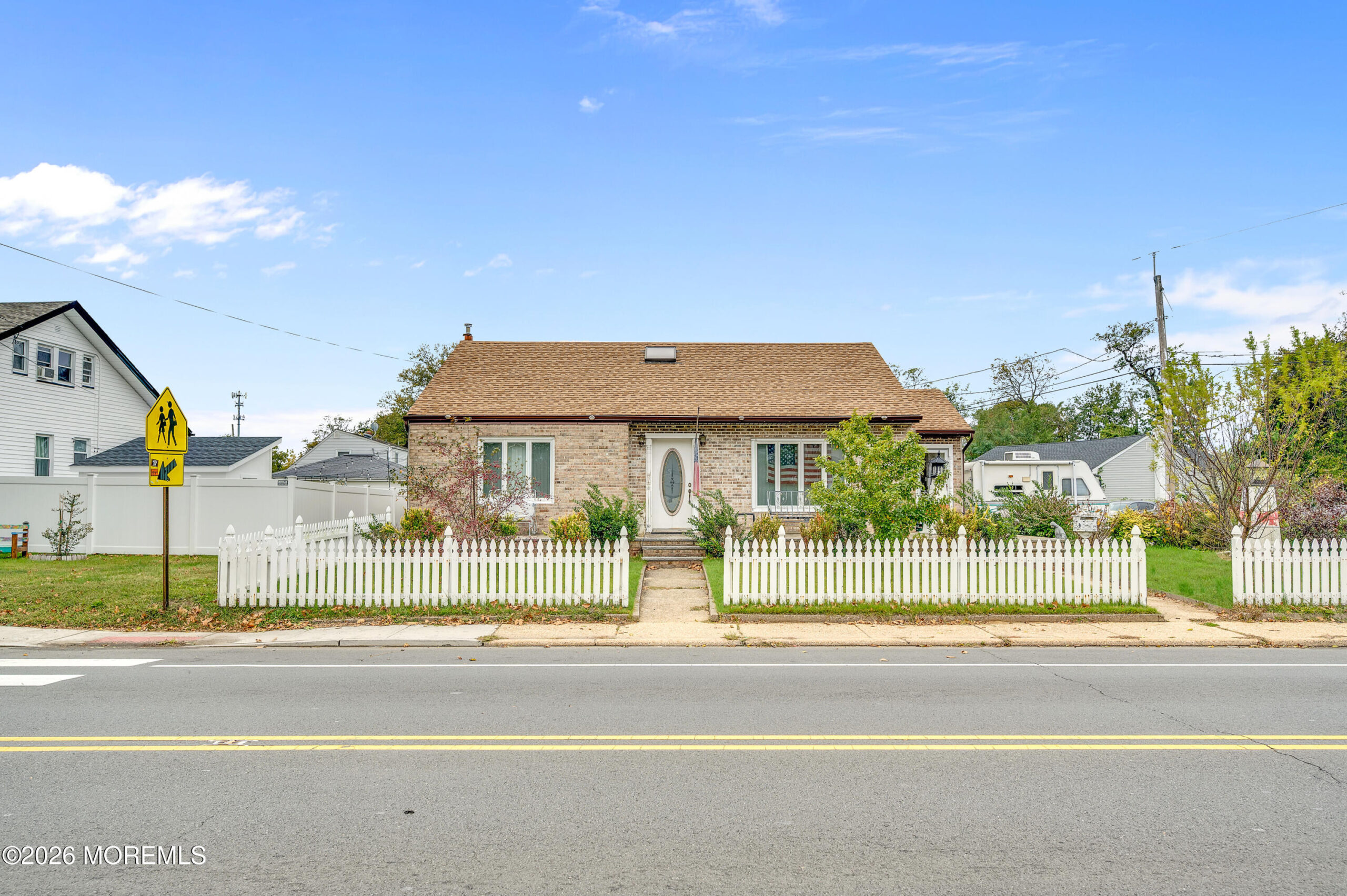 385 Main Street Image 1