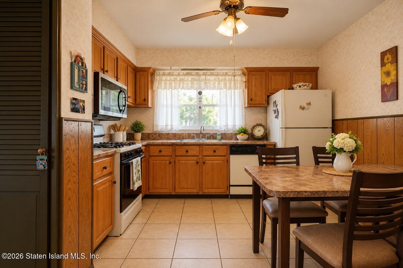 90 Escanaba Avenue, Staten Island, NY, 10308 image 13