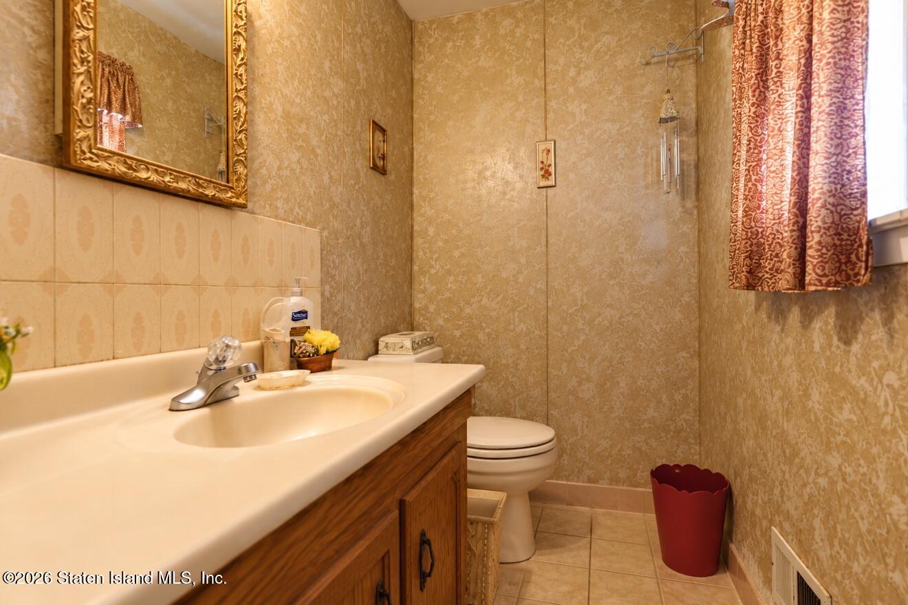 90 Escanaba Avenue, Staten Island, NY, 10308 image 16