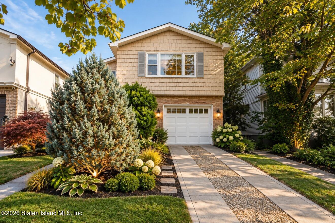 90 Escanaba Avenue Image 3