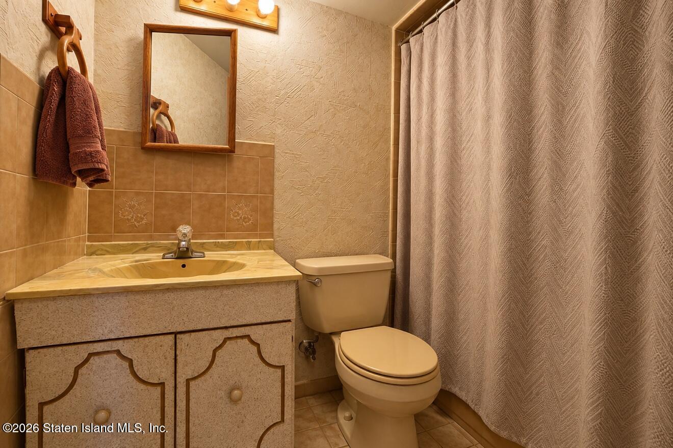 90 Escanaba Avenue, Staten Island, NY, 10308 image 27