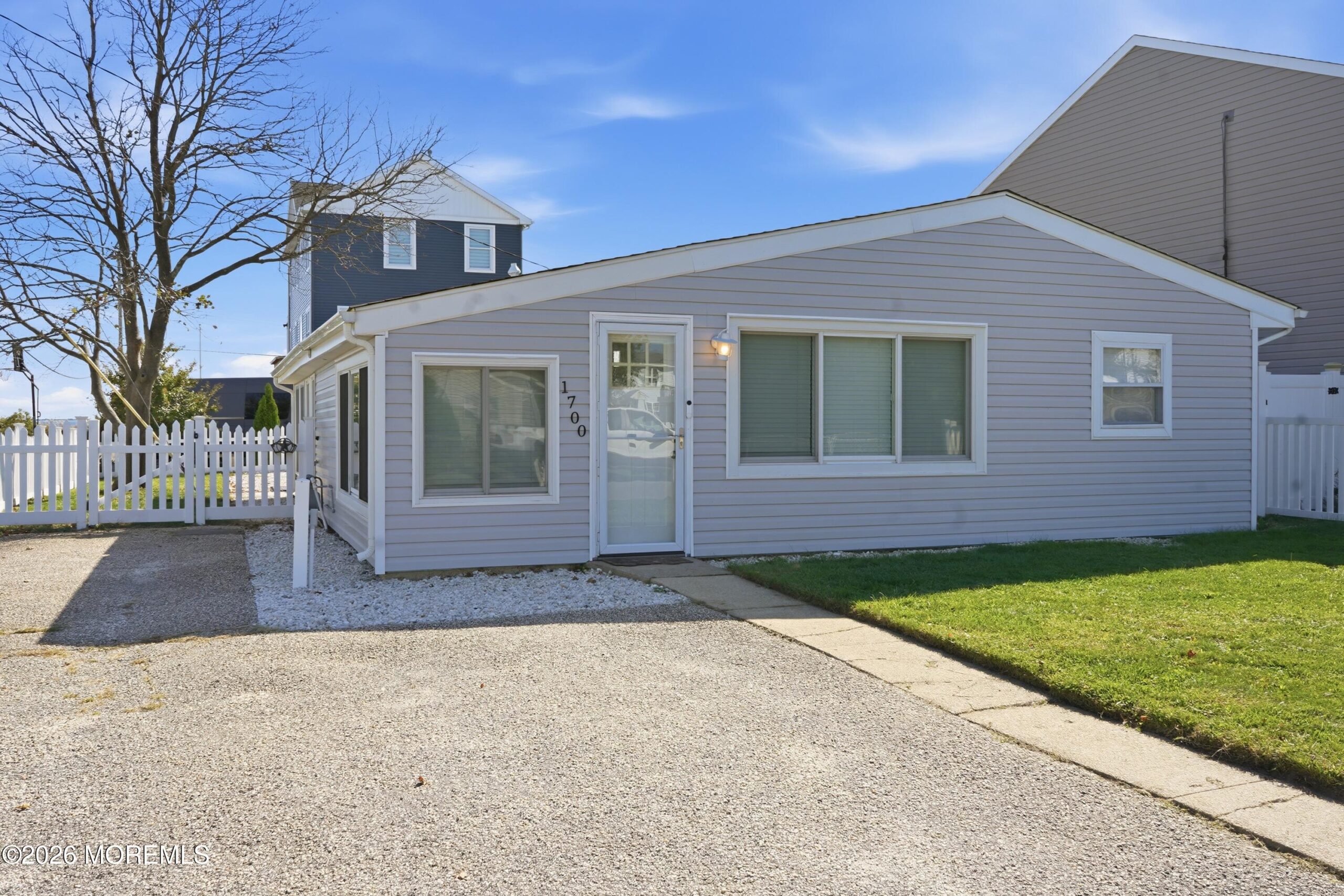 1700 Binnacle Road Image 4