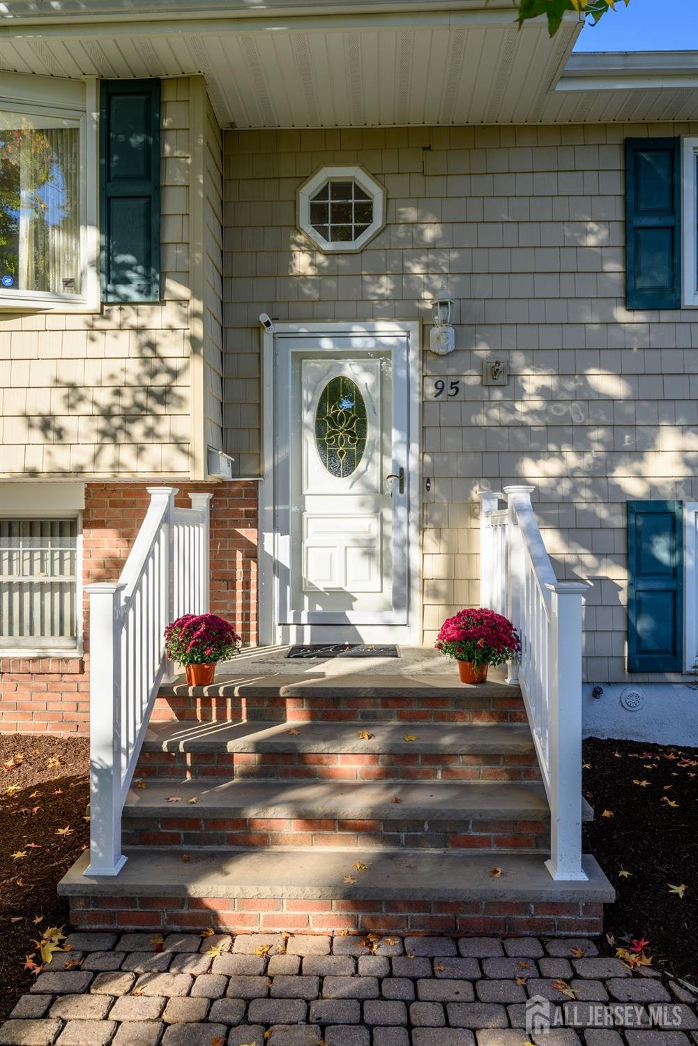 95 New Dover Avenue Image 4