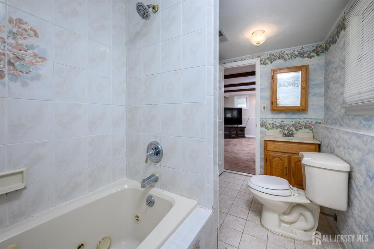 95 New Dover Avenue, Colonia, NJ, 07067 image 31