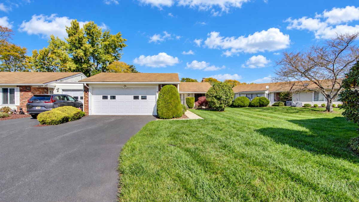 14 B Basswood Plaza B Image 2