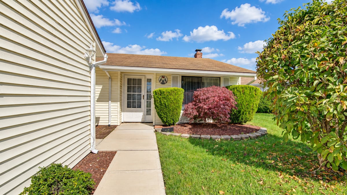 14 B Basswood Plaza B, Monroe, NJ, 08831