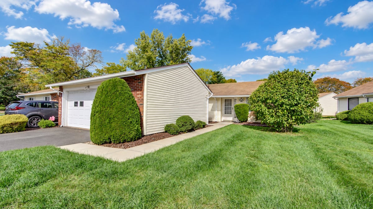 14 B Basswood Plaza B, Monroe, NJ, 08831 image 34