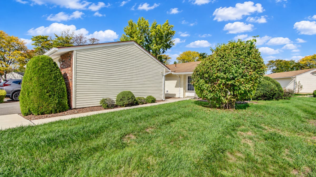 14 B Basswood Plaza B, Monroe, NJ, 08831 image 35