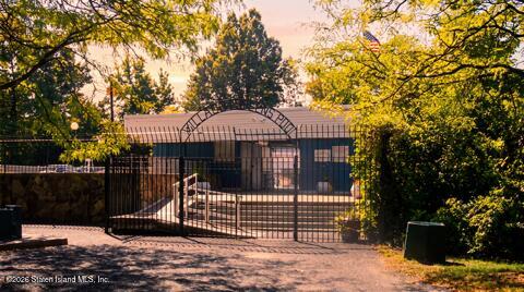 108 Hampton Green, Staten Island, NY, 10312 image 26