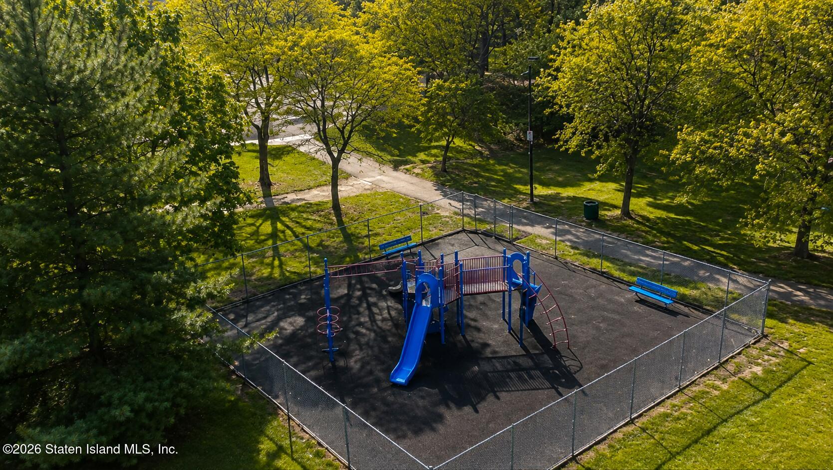 108 Hampton Green, Staten Island, NY, 10312 image 32