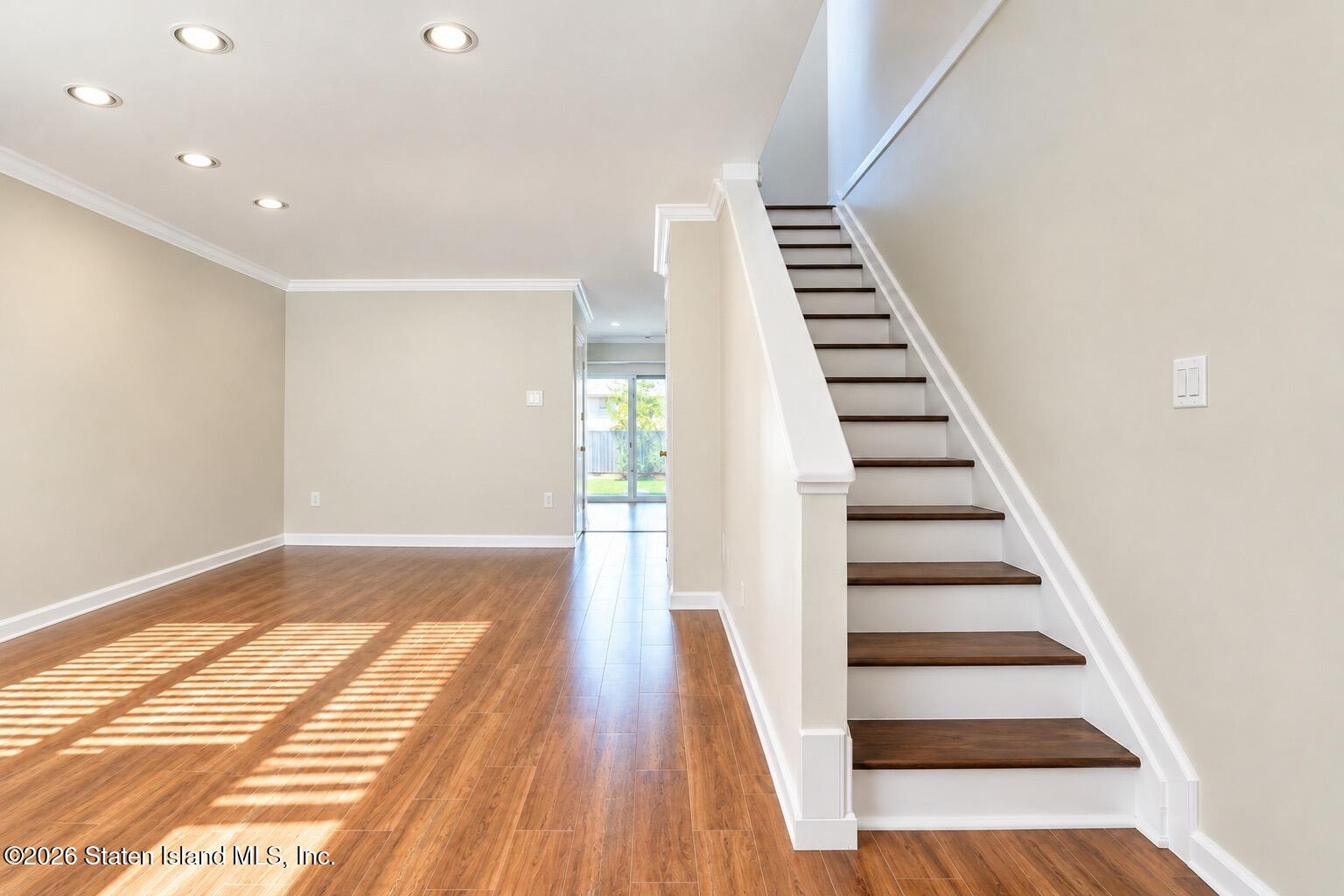 108 Hampton Green Image 3
