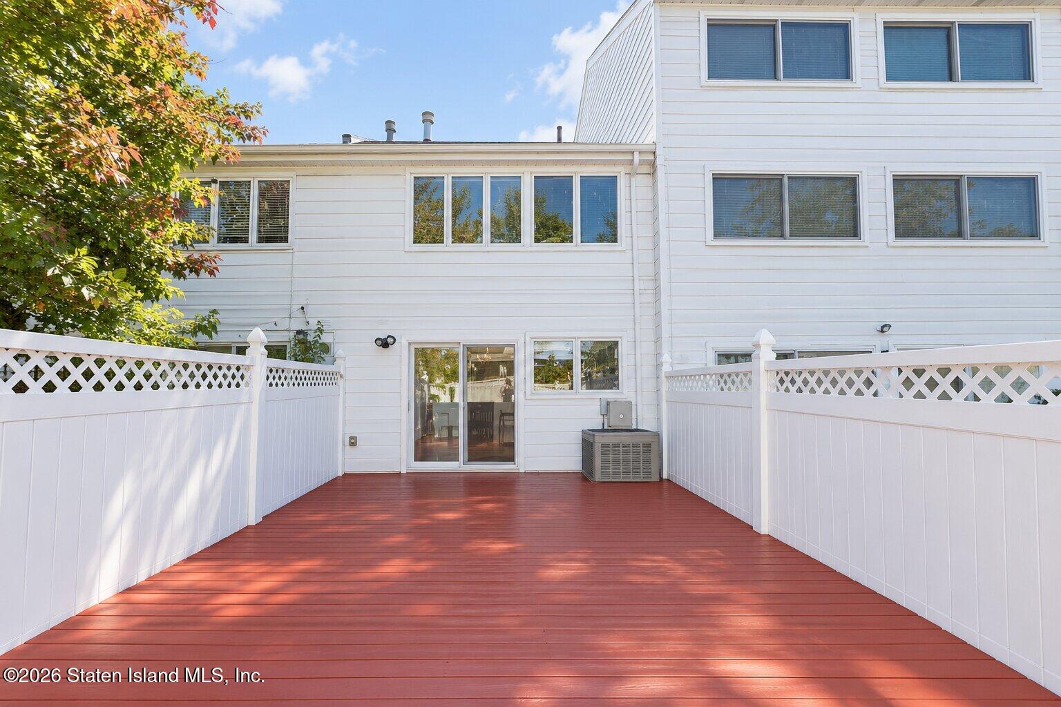 108 Hampton Green, Staten Island, NY, 10312 image 22