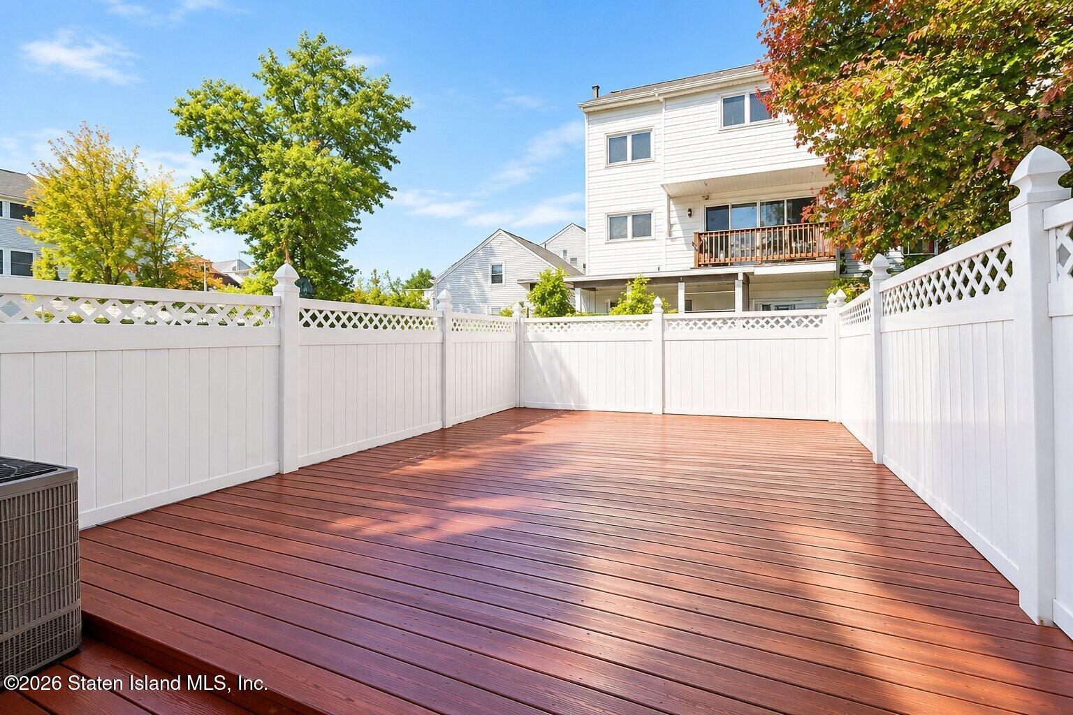 108 Hampton Green, Staten Island, NY, 10312 image 24
