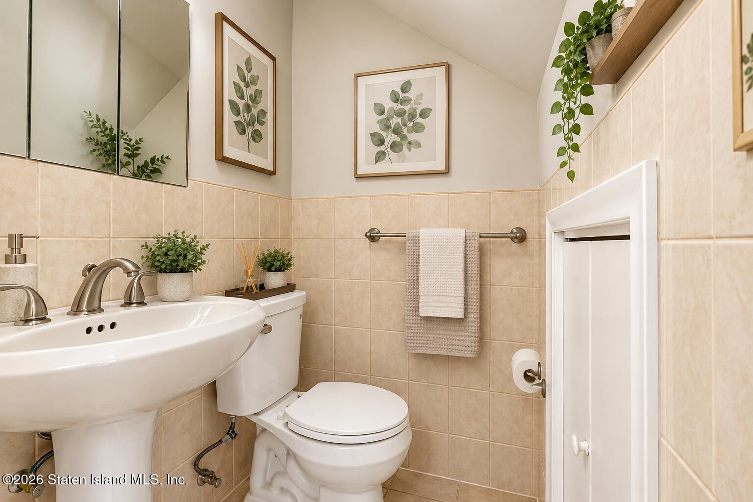 108 Hampton Green, Staten Island, NY, 10312 image 9