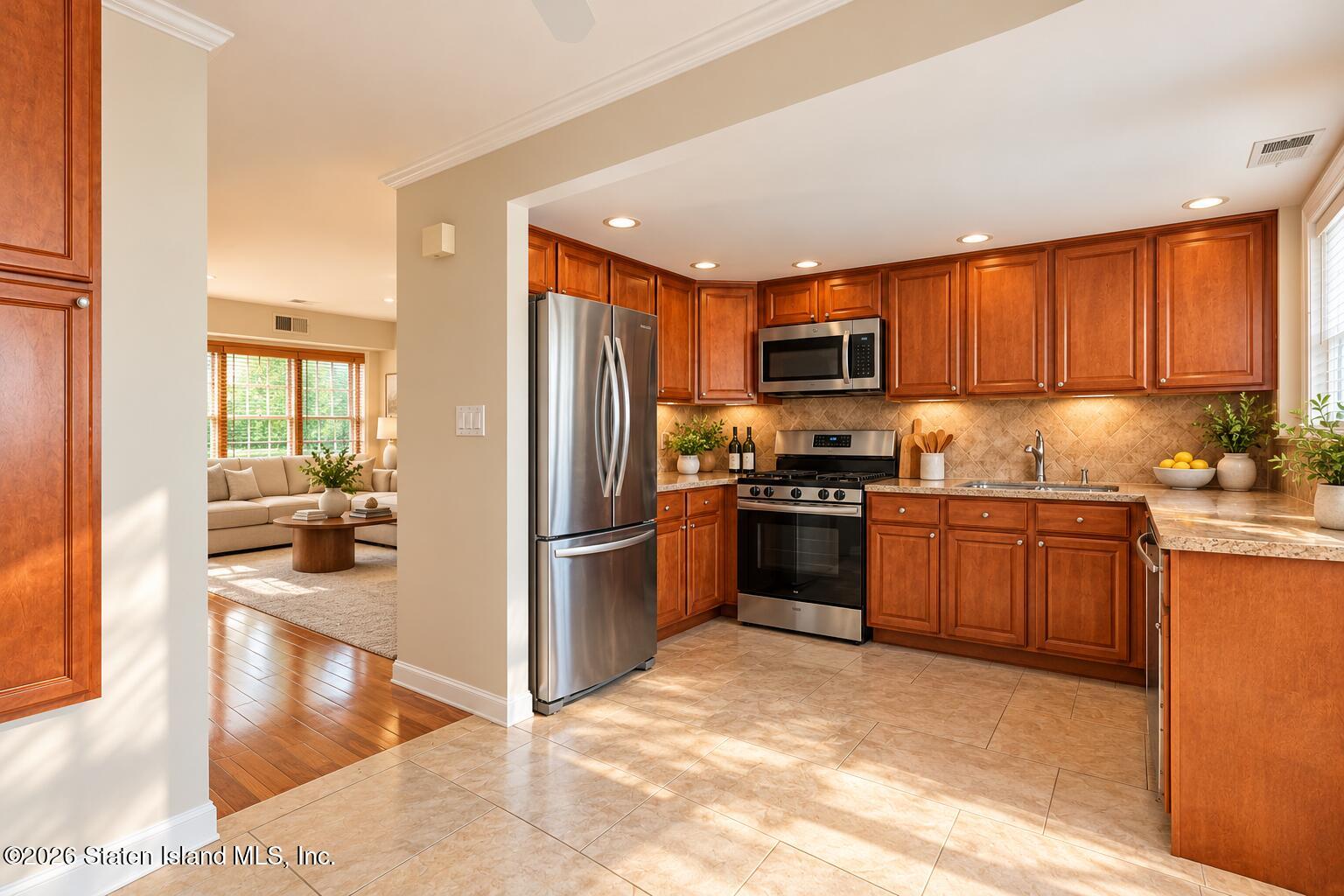 108 Hampton Green, Staten Island, NY, 10312 image 13