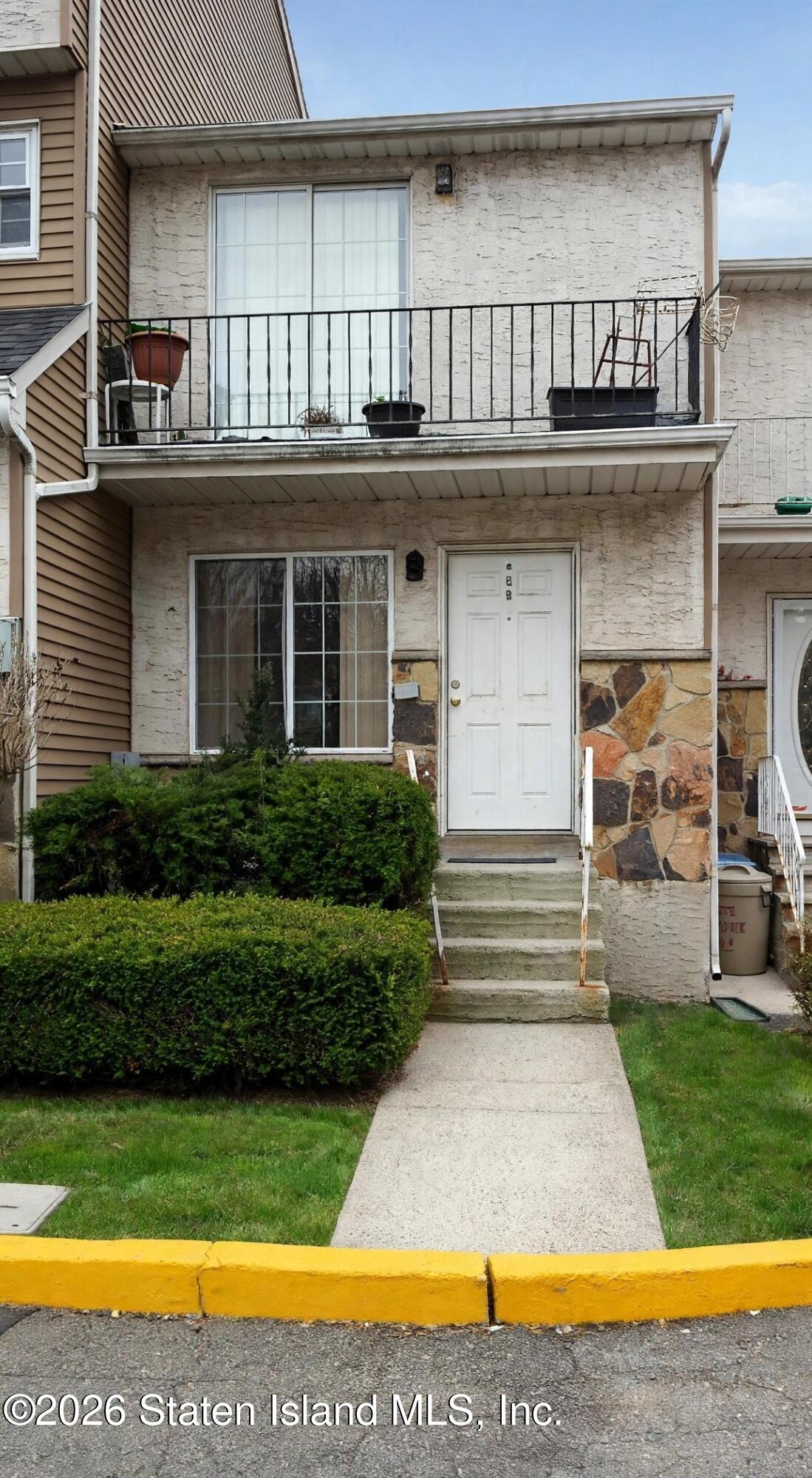 439 Skyline Drive, Staten Island, NY, 10304