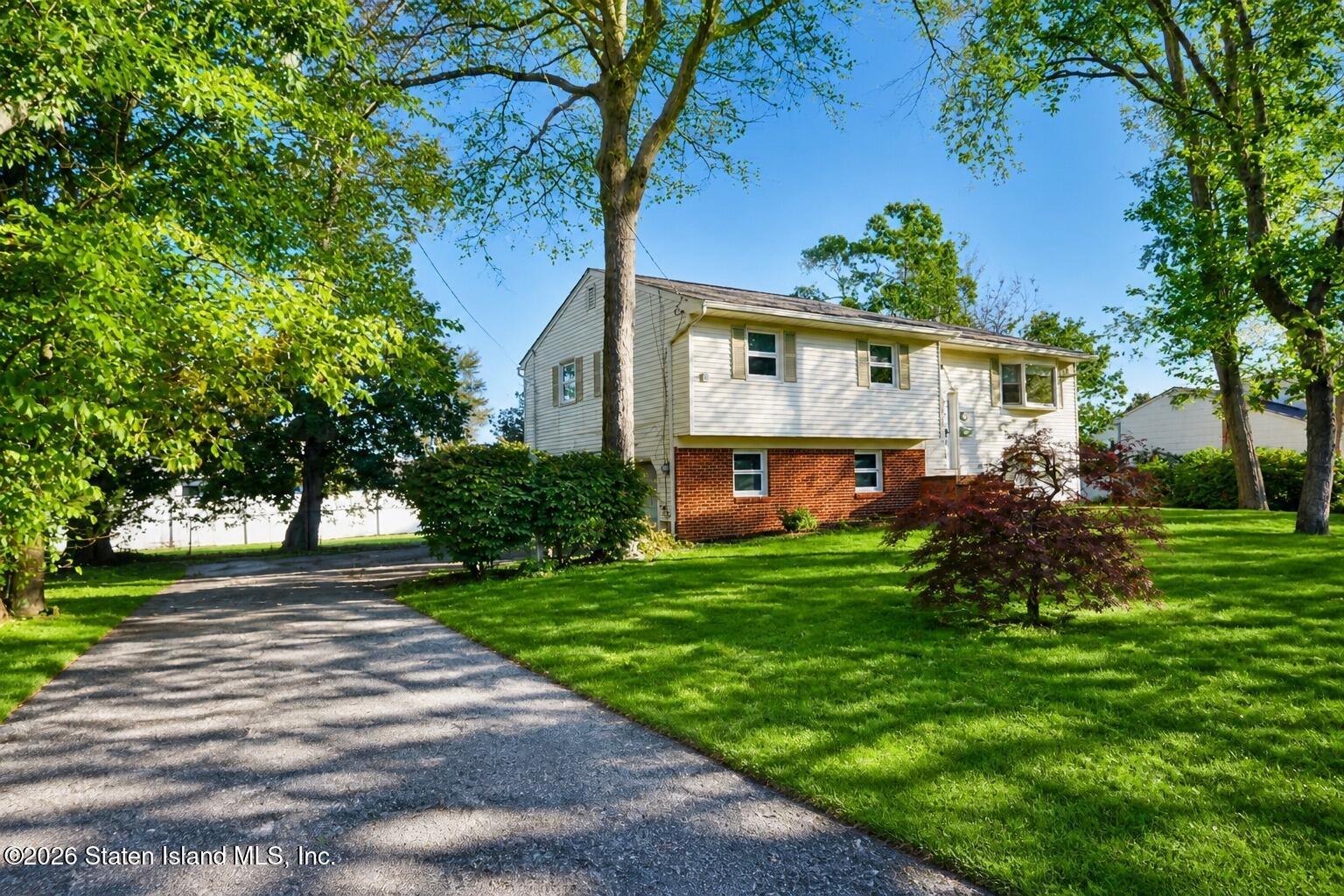 532 Robinhood Road Image 3