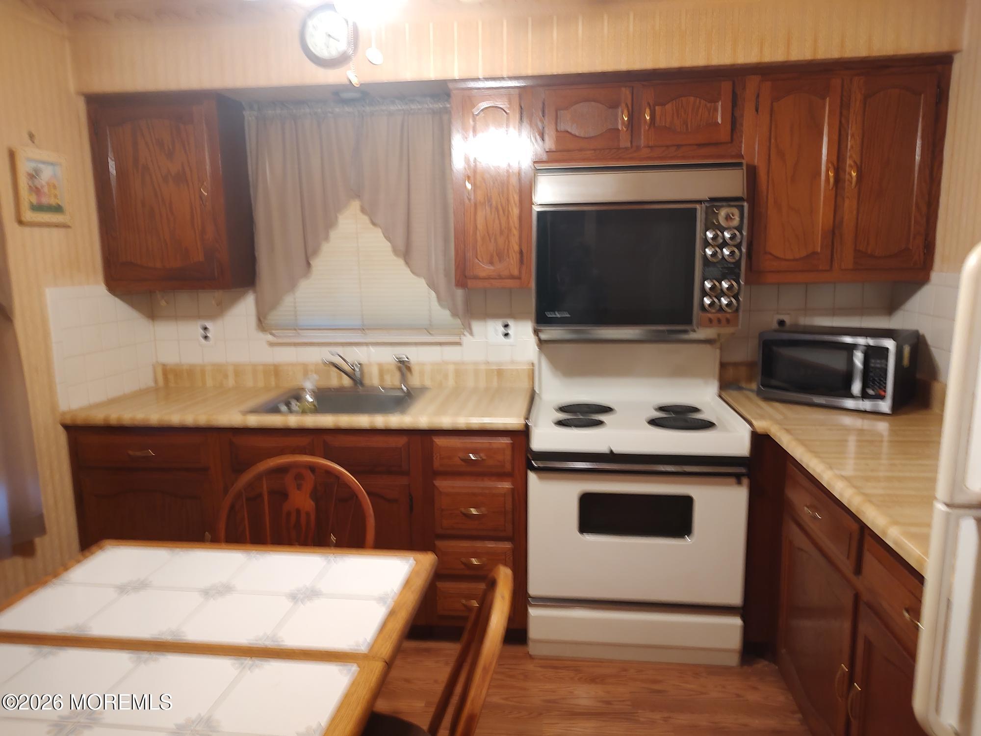 28 Sunset Road 53 Image 3