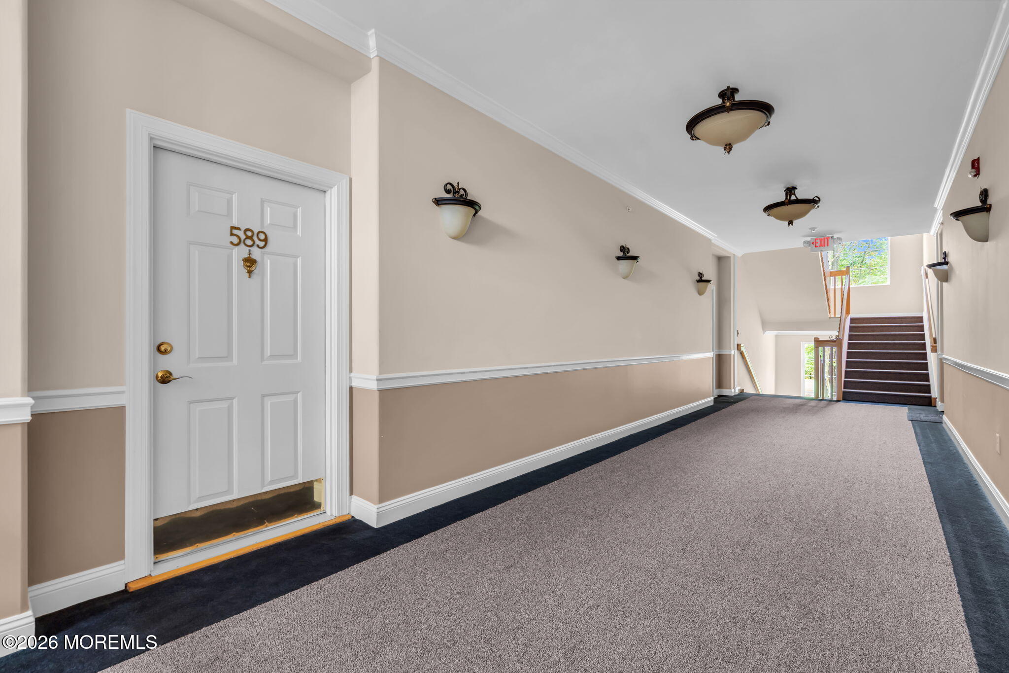 589 St Andrews Place Image 5