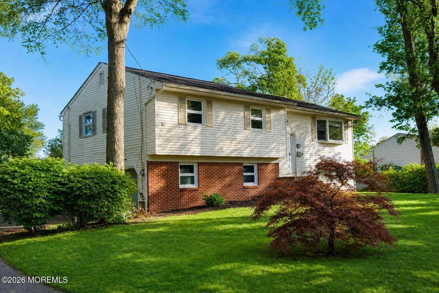 532 Robinhood Road Image 2