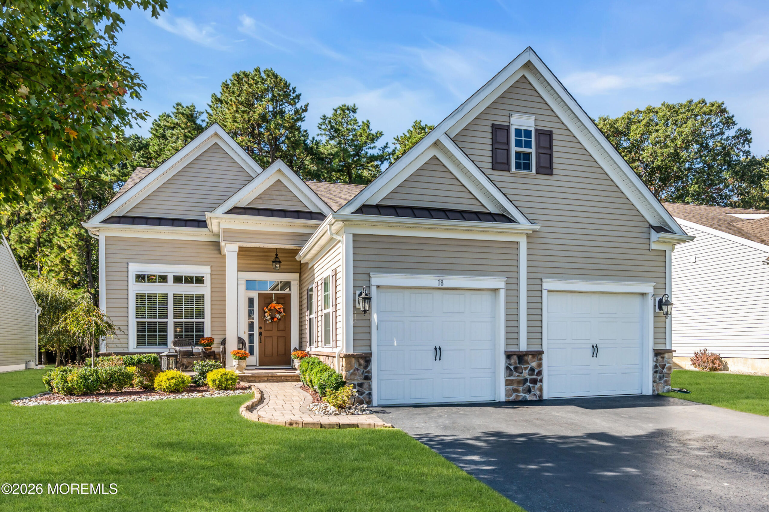 18 W Campania Lane, Farmingdale, NJ, 07727