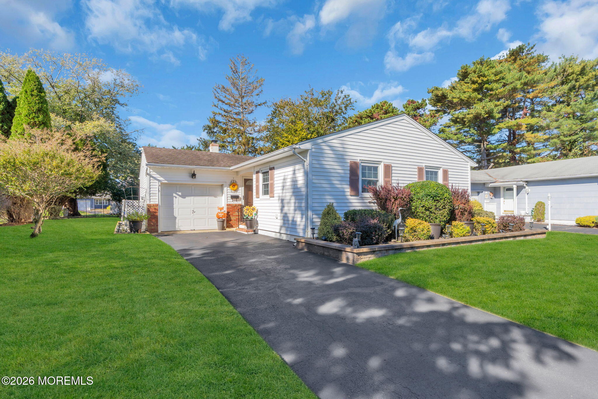16 Concord Lane, Toms River, NJ, 08757