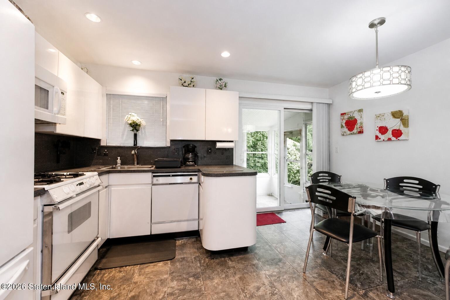 95 Ebony Street, Staten Island, NY, 10306 image 8