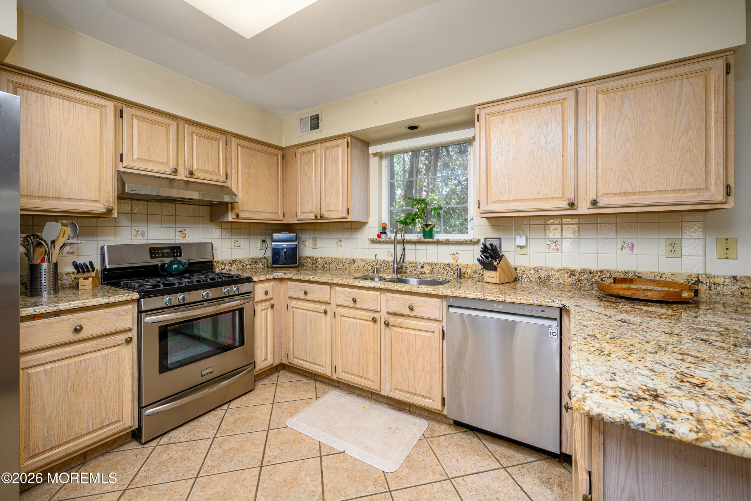 5 Hunters Green Court, Howell, NJ, 07731 image 11