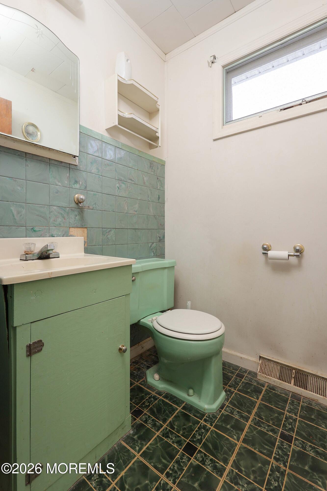 814 Forrest Avenue, South Amboy, NJ, 08879 image 24